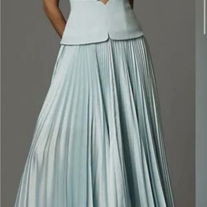 Elegant Pleated Maxi Dress in Light Blue